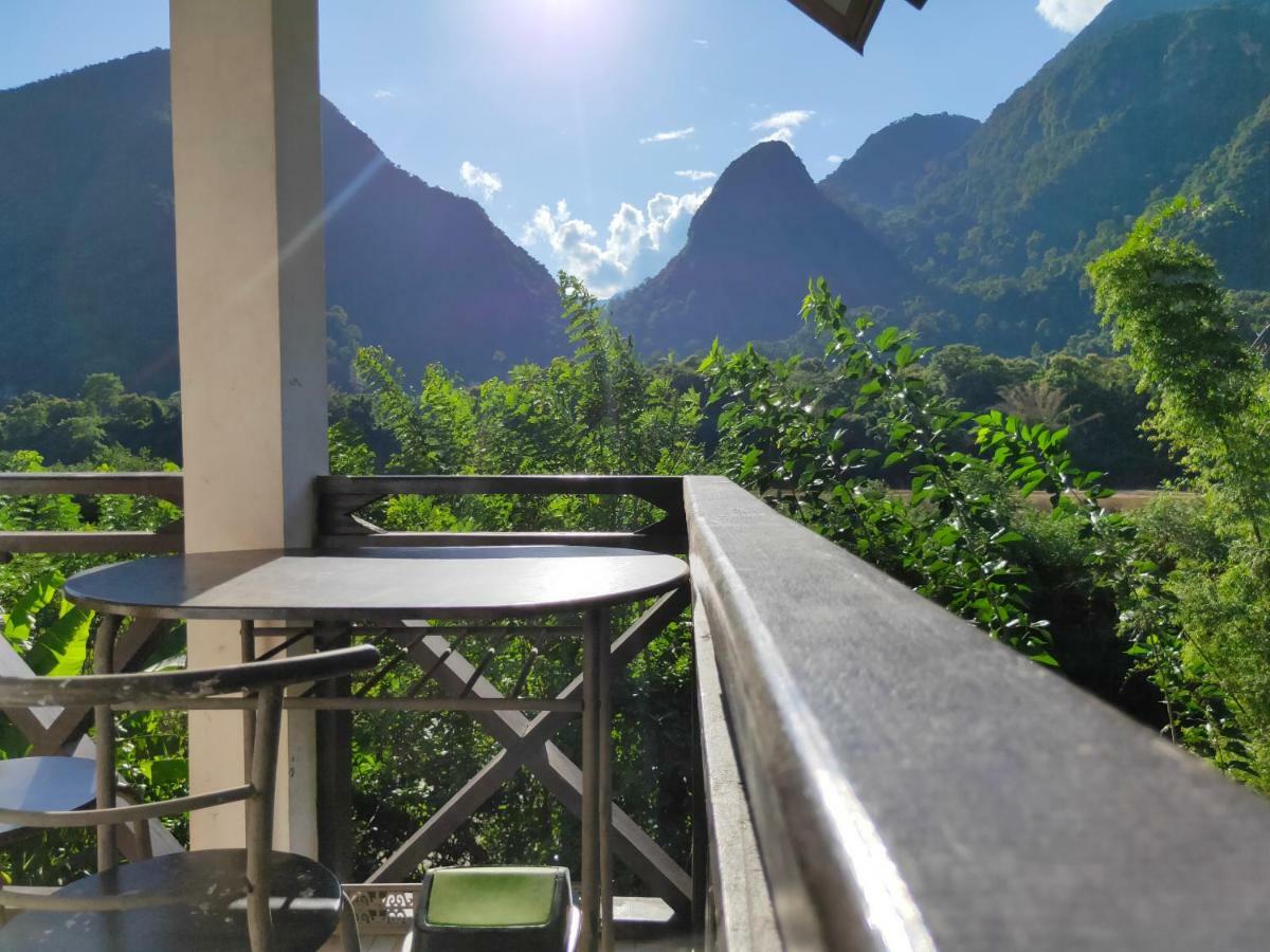 Sunset Bungalows & Gh Muang Ngoi Екстер'єр фото
